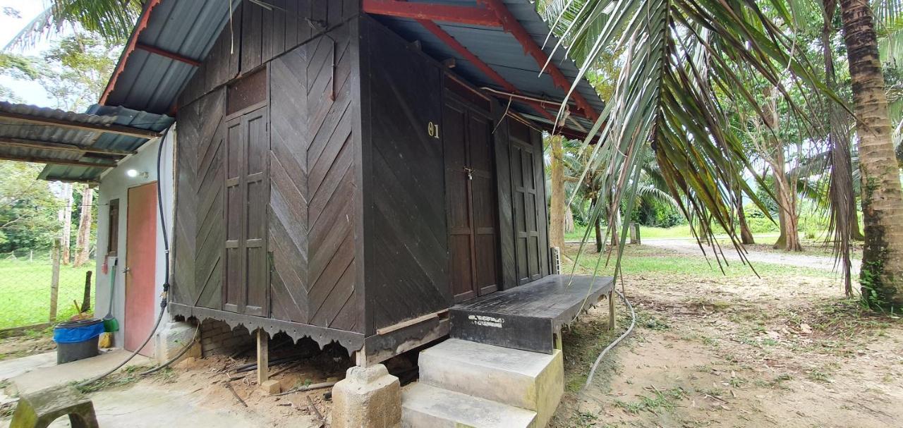 Chalet Kampong Semawar Kuala Kangsar Eksteriør bilde