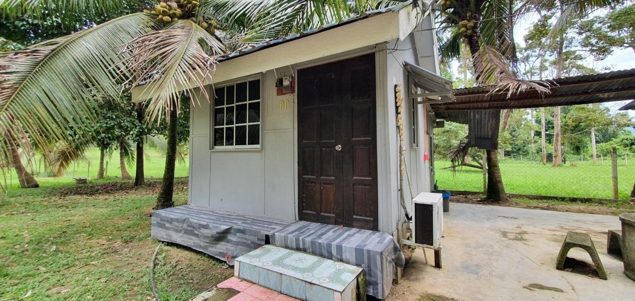 Chalet Kampong Semawar Kuala Kangsar Eksteriør bilde