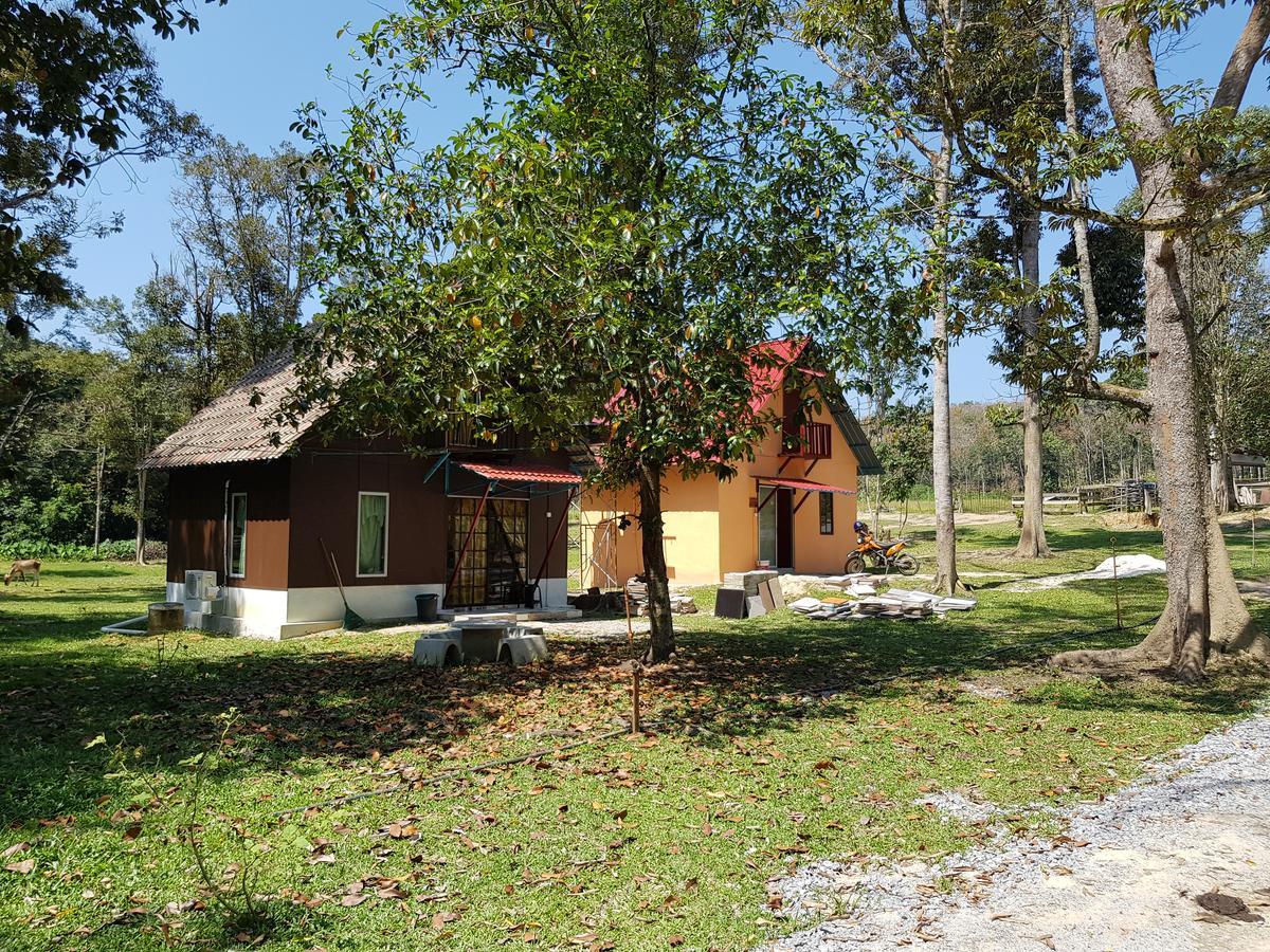 Chalet Kampong Semawar Kuala Kangsar Eksteriør bilde
